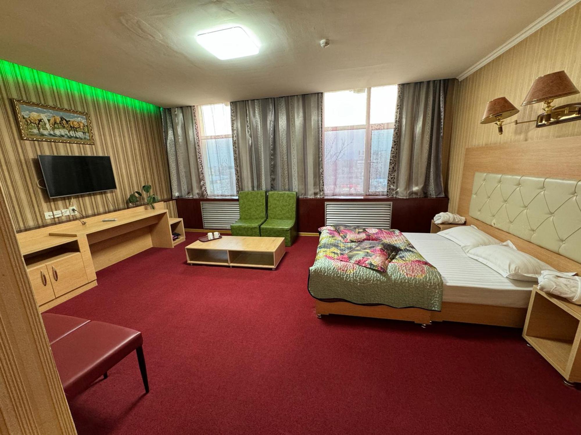 Zolotoi Drakon Hotel Αλμάτι Εξωτερικό φωτογραφία