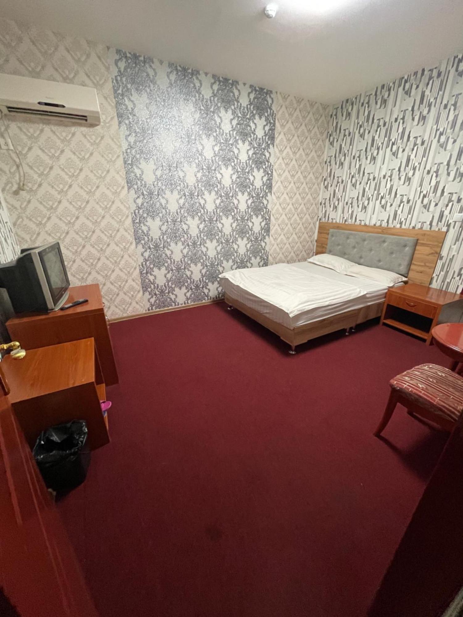 Zolotoi Drakon Hotel Αλμάτι Εξωτερικό φωτογραφία