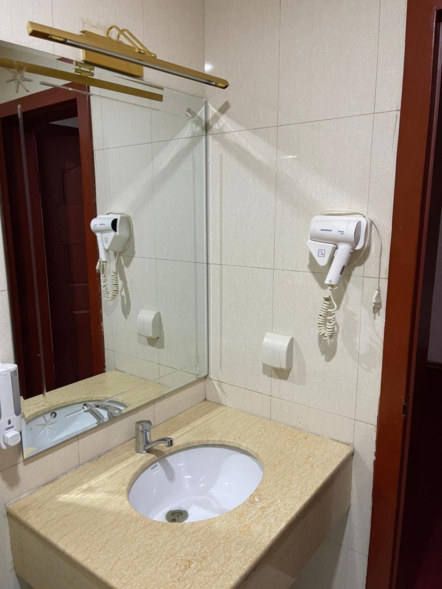 Zolotoi Drakon Hotel Αλμάτι Εξωτερικό φωτογραφία