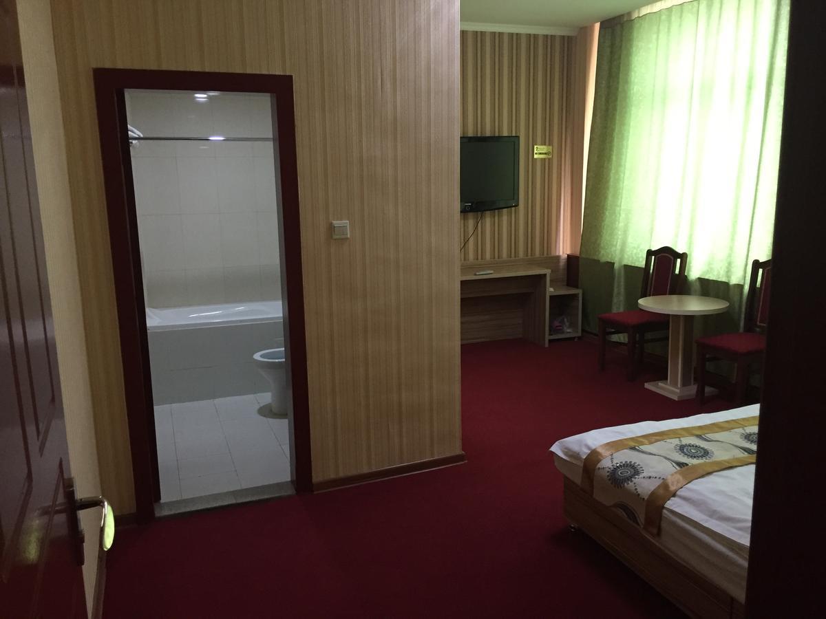 Zolotoi Drakon Hotel Αλμάτι Εξωτερικό φωτογραφία